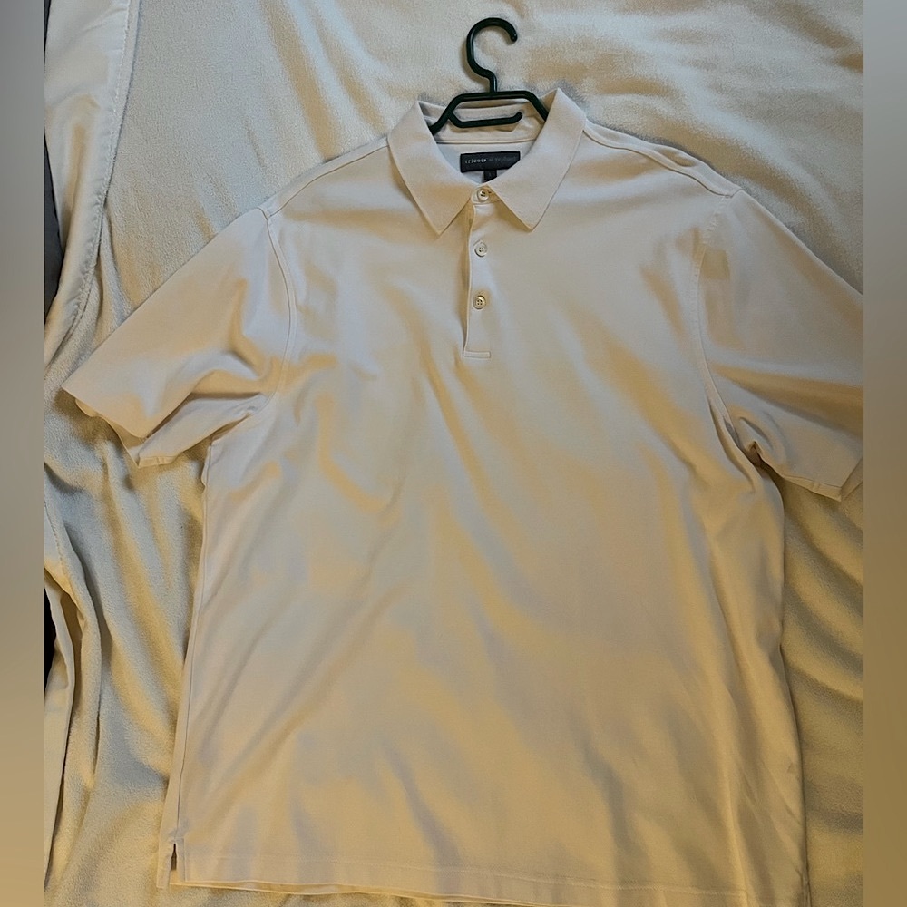 Tricots St. Raphael polo shirt.